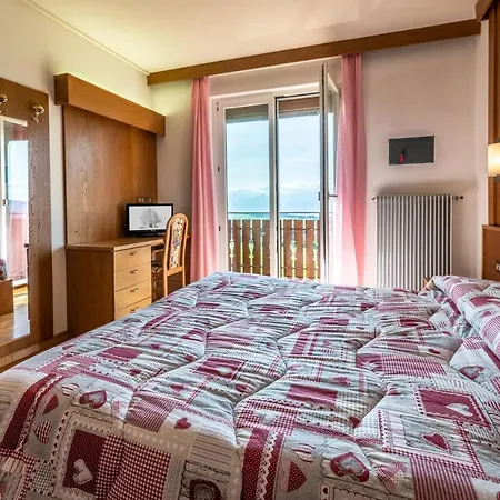 Bucaneve Hotel