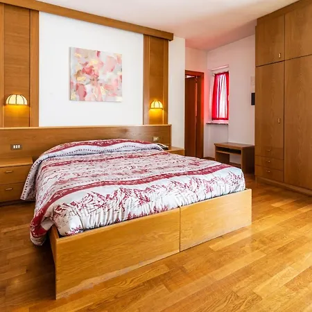 Hotel Bucaneve Malosco
